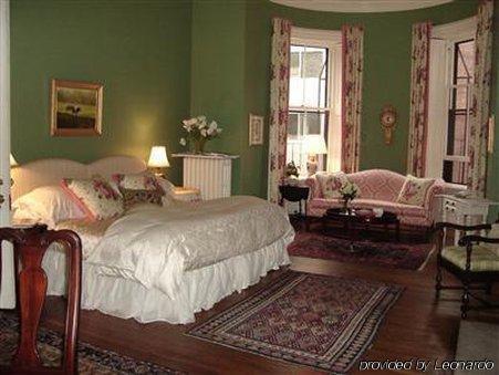 Bed and Breakfast The College Club Of Бостон Номер фото
